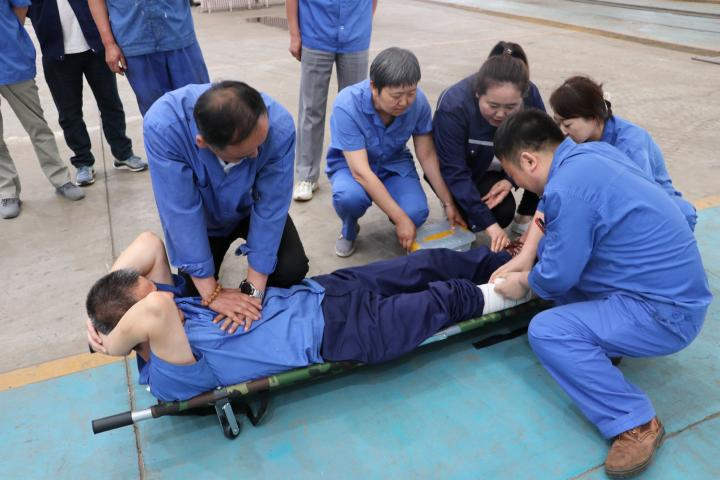 甘肅豐收機械有限責(zé)任公司 開展機械傷害事故應(yīng)急演練